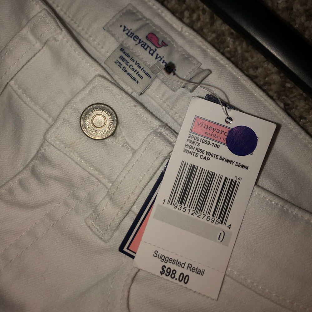 White Vineyard Vines jeans